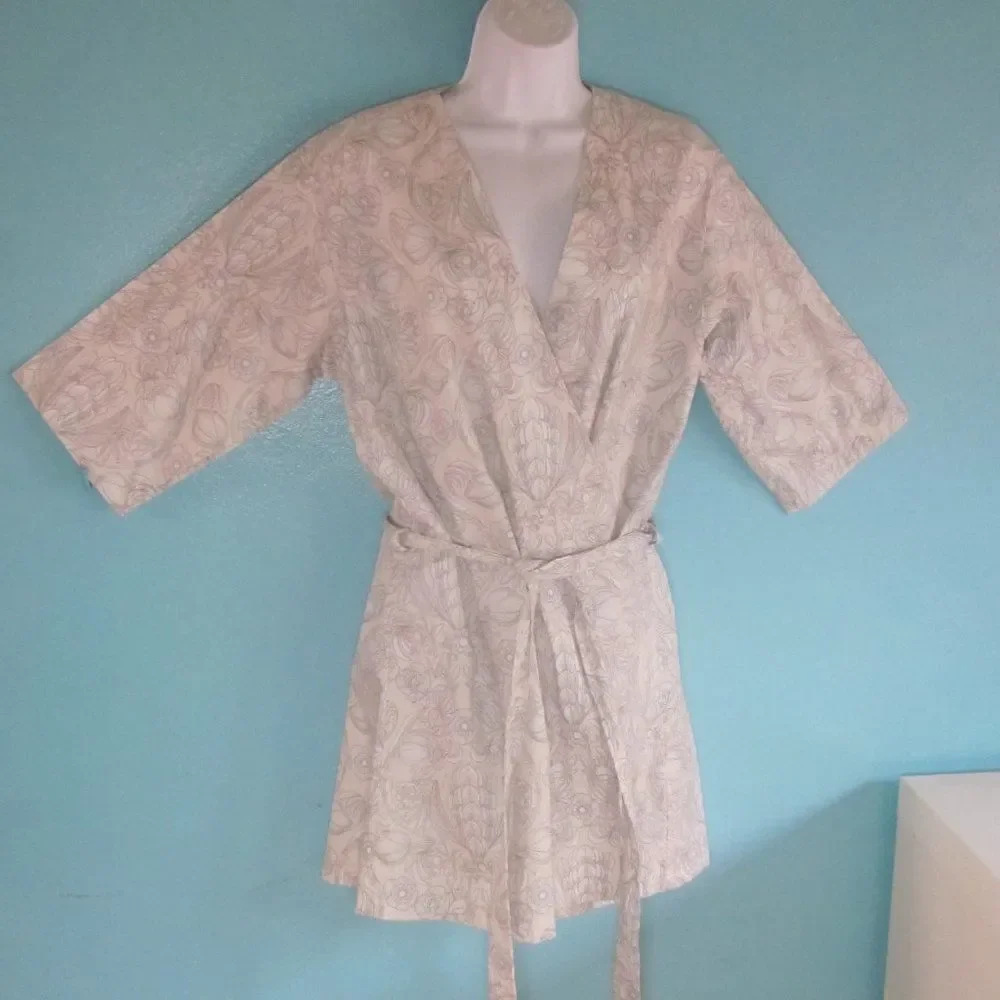 Modern Kimono Short Robe  One Size Cream & Gray Floral Cotton w/ Tie